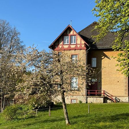 L' Extravagante Im Garten Von Schloss Schmidtheim Kültér fotó